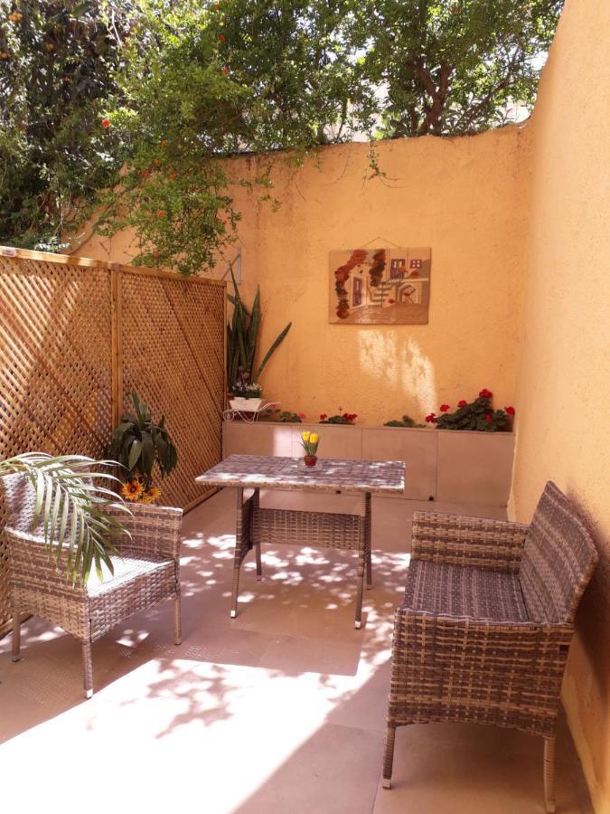 "Tete A Tete" Lux Apart In The Most Beautiful Street Of Town Rhodes City 外观 照片
